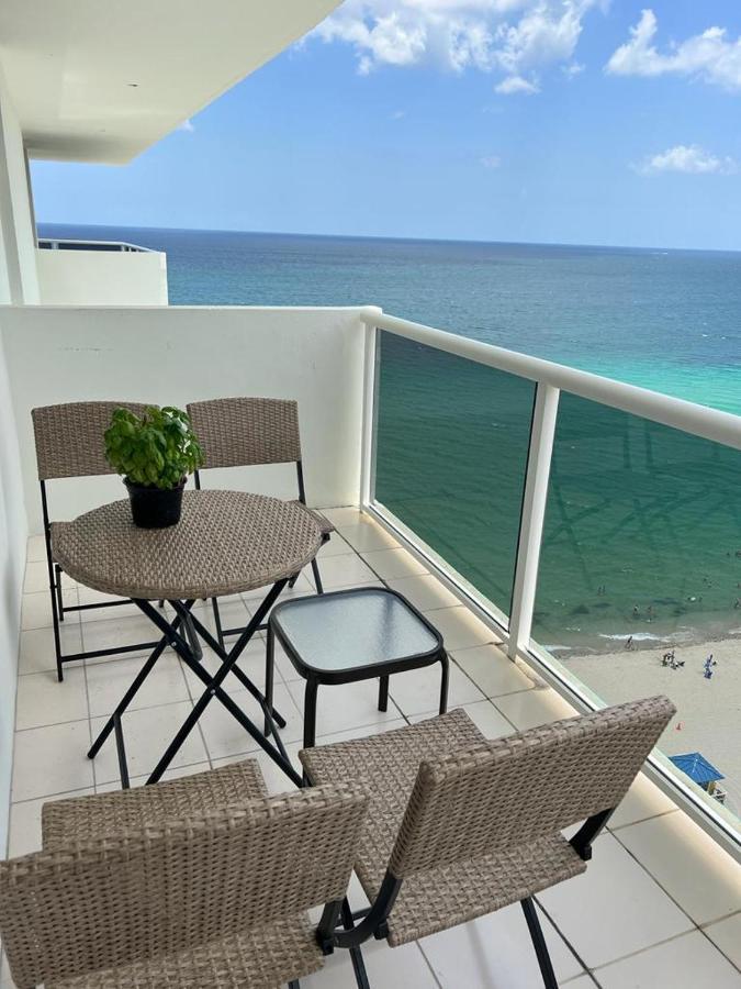 Penthouse Beach Front 1St Line, 2 Bedroom 2 Ba, New Decoration & Furnitures, Unobstructed View Of The Beautiful Atlantic, Free Parking Hollywood Buitenkant foto