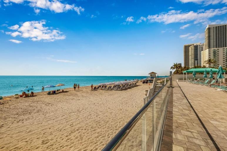 Penthouse Beach Front 1St Line, 2 Bedroom 2 Ba, New Decoration & Furnitures, Unobstructed View Of The Beautiful Atlantic, Free Parking Hollywood Buitenkant foto